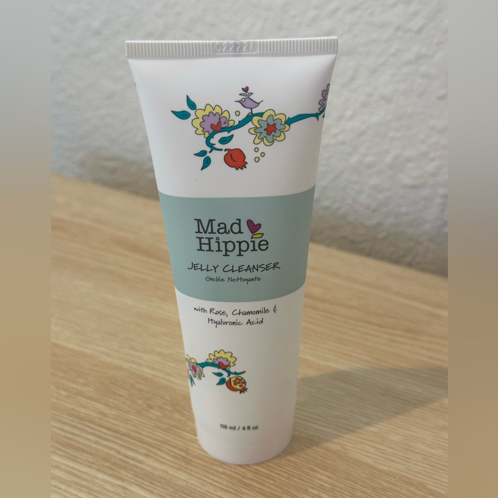 Mad Hippie Gentle Jelly Cleanser - White